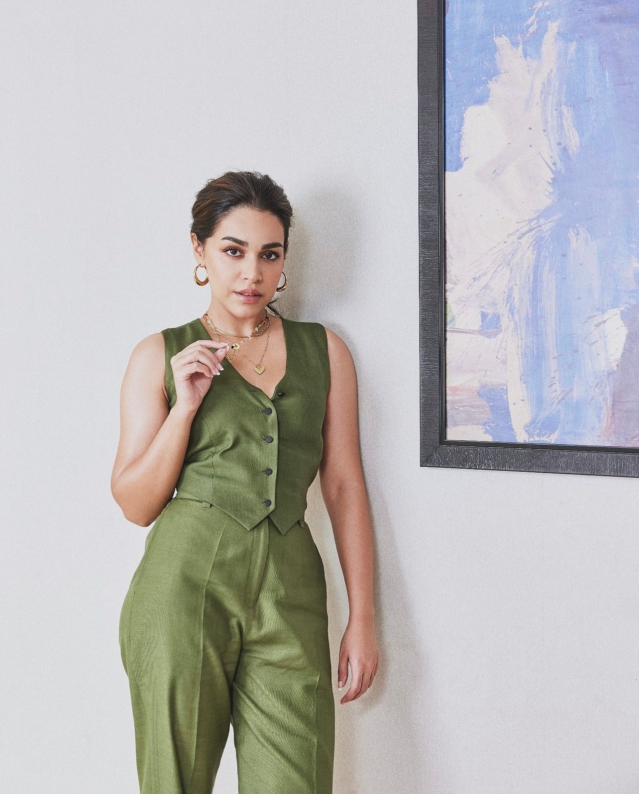 Naila Grewal Evelyn set