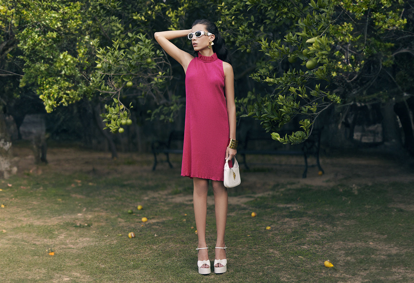 Simplifying Everyday Style: Contemponari's Collection of Easy-to-Wear Dresses